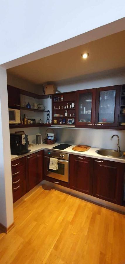 Cozy Apartment On The Town Hall Square ทาลลินน์ ภายนอก รูปภาพ