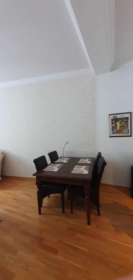 Cozy Apartment On The Town Hall Square ทาลลินน์ ภายนอก รูปภาพ